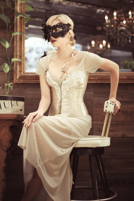 Titelle corsets by Christelle Cenatiempo.  Photo by Emmanuelle Choussy.